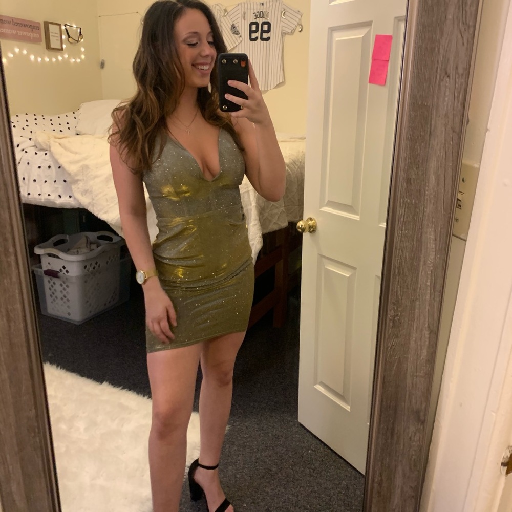 Sequin Formal Dress!🤍